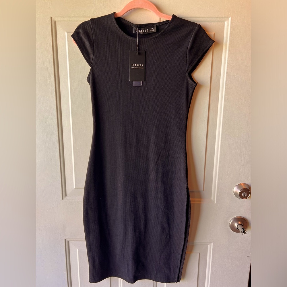 NWT Lioness Black size Medium fitted mini dress